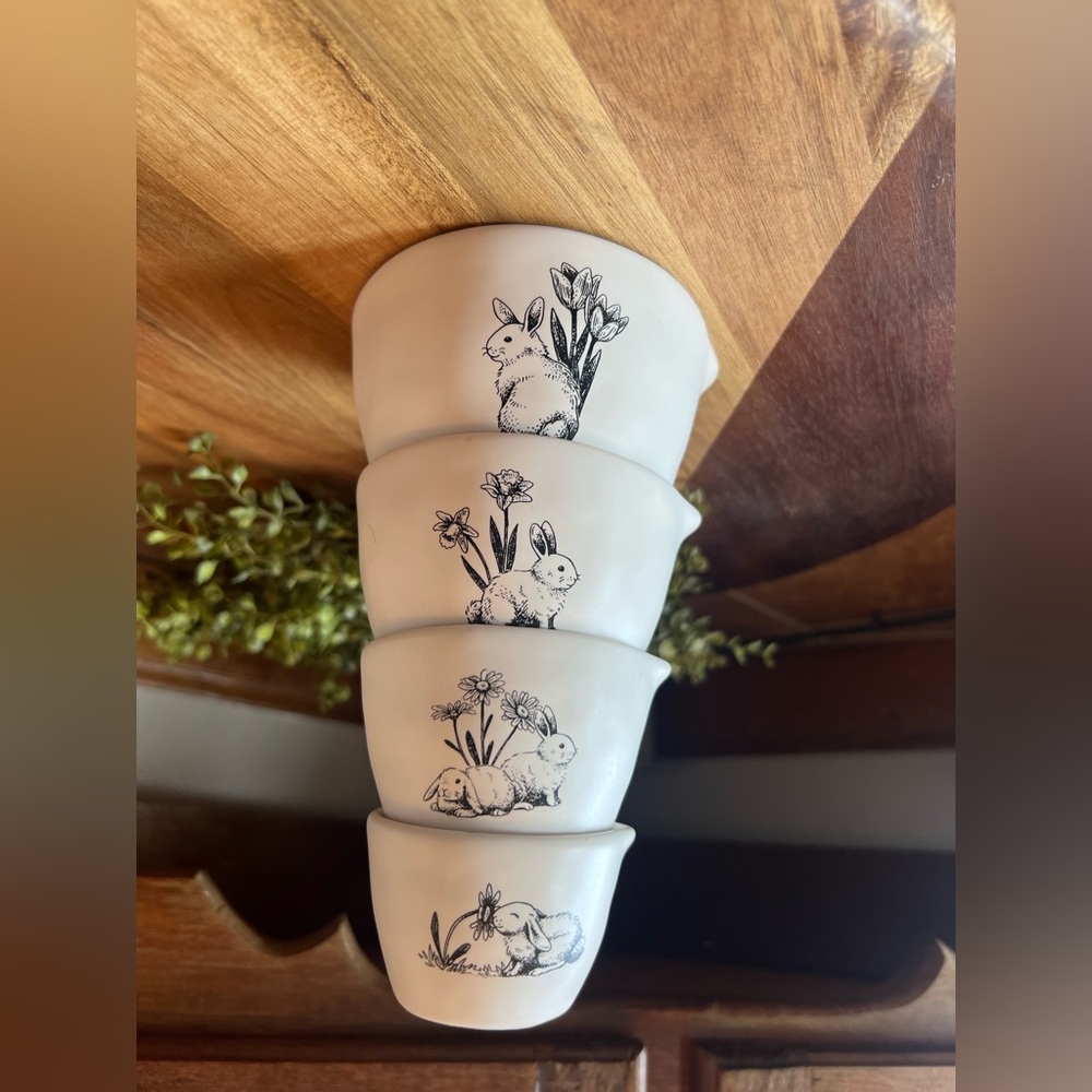 Rae Dunn Artisan Collection 2024 Blue Bunny Sketch Easter Measuring Cups - Picture 7 of 13